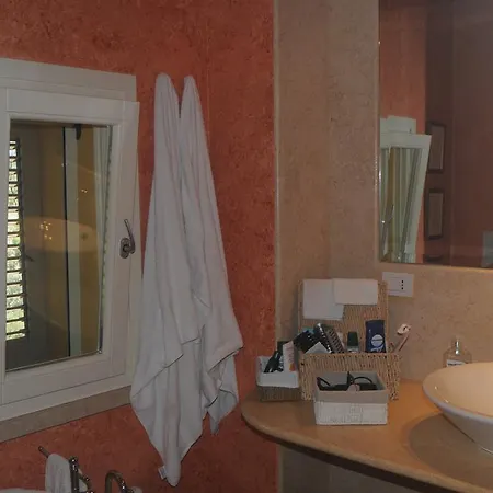 Sardegna - Villa Con Parco E Piscina A Carloforte *