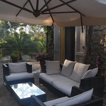 Sardegna - Villa Con Parco E Piscina A Carloforte