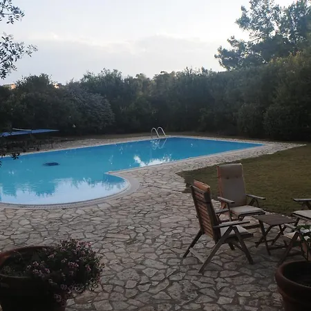 Sardegna - Con Parco E Piscina A *