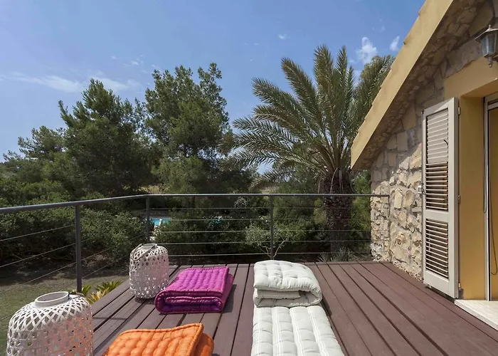 Sardegna - Con Parco E Piscina A * Carloforte